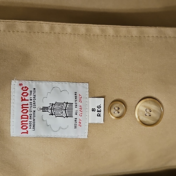 EUC Vintage Ladies' London Fog Trench Coat with Zip-out Lining Size 8 - Picture 13 of 16